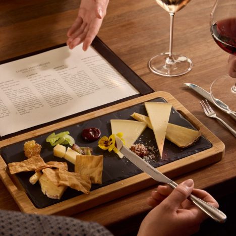Sequoia-Lodge-Adelaide-Hills-Adults-Retreat-dining-at-mount-lofty-estate-13
